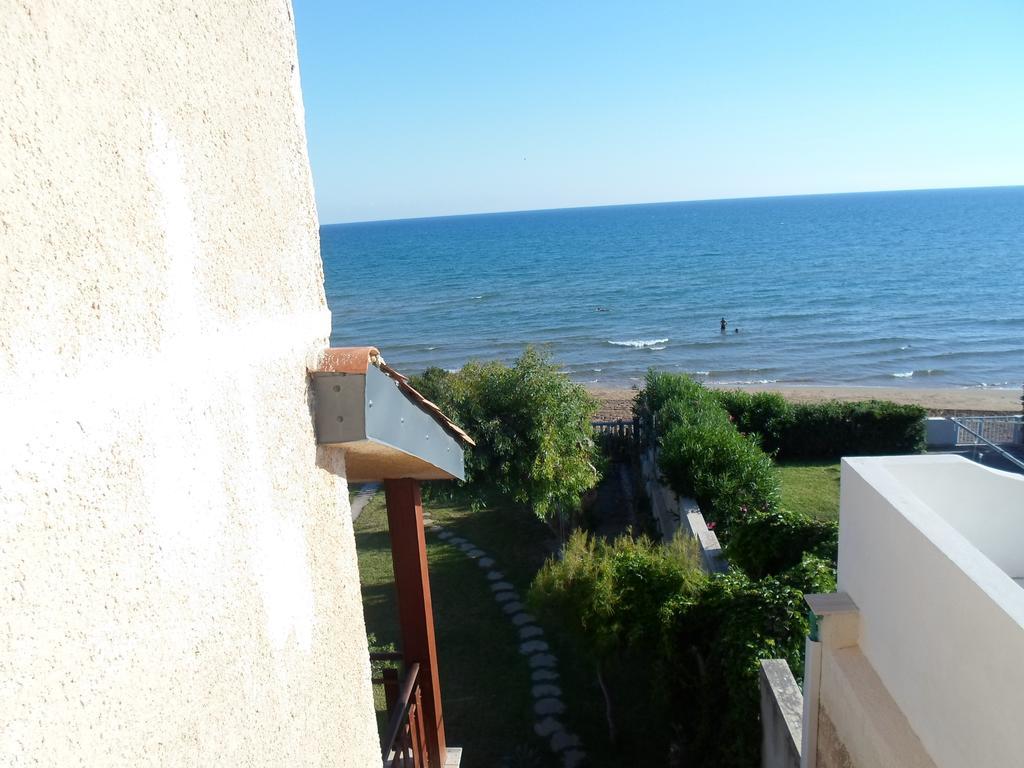 Villa Eva Sul Mare Area "A" بوزالو الغرفة الصورة