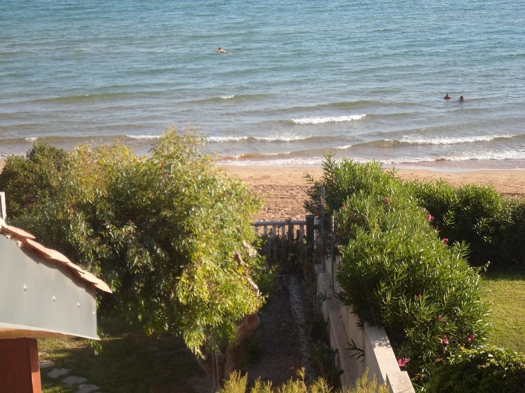 Villa Eva Sul Mare Area "A" بوزالو الغرفة الصورة